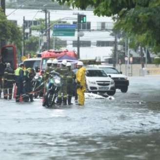 Chuva no Recife.