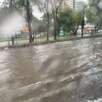 Chuva no Recife.