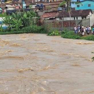 Rio Jaboatão, em Moreno.
