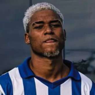 Jogador Denilson Salvador Celestino.