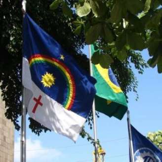Bandeira de Pernambuco e do Brasil.