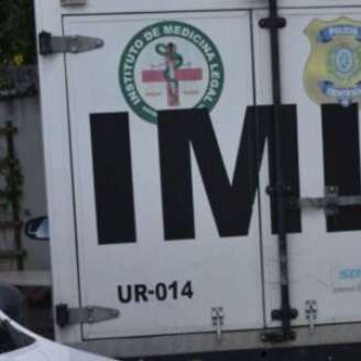 Carros do IML, no Recife.
