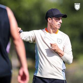 Jordânia convoca zagueiro para vaga de atacante lesionado.
