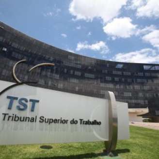 Tribunal Superior do Trabalho (TST).