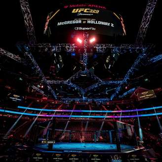 UFC 329 foi disputado em Las Vegas 