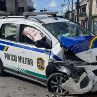 Viatura da PMPE.