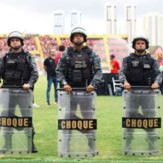 Efetivo da Polícia Militar na Ilha do Retiro