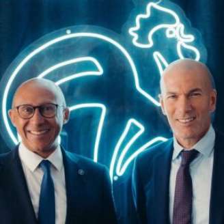 Zidane vai fazer sua estreia pela Seleção Francesa.