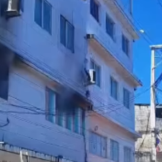Incêndio atinge ONG em Brasília Teimosa, no Recife, após explosão de botijão de gás