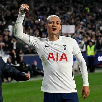 Justiça nega pedido de Willer Tomaz para obrigar Richarlison a apagar posts sobre ilha