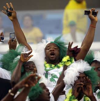 <p>Torcedores de Nigéria e Bósnia, além dos brasileiros, fizeram a festa nas arquibancadas da Arena Pantanal, em Cuiabá, para assistir ao confronto entre as duas seleções. Como a partida terminou com vitória da Nigéria por 1 a 0, a Bósnia acabou eliminada da Copa.</p>