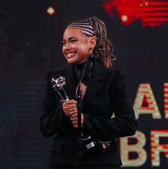 Alana Cabral vence categoria Revelação no Melhores do Ano 2025