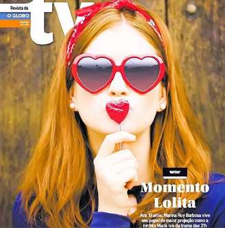 Marina Ruy Barbosa aposta em cabelo solto com lenço amarrado para ressaltar seu momento Lolita  
