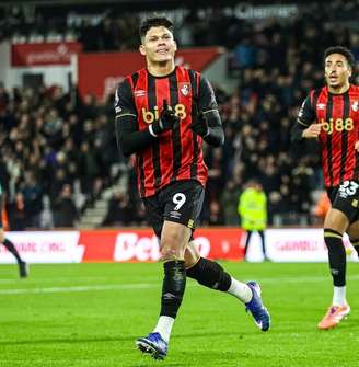 Evanilson foi decisivo na vitória do Bournemouth sobre o Liverpool