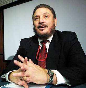 Díaz-Balart, em foto de 2002, cometeu suicídio aos 68 anos