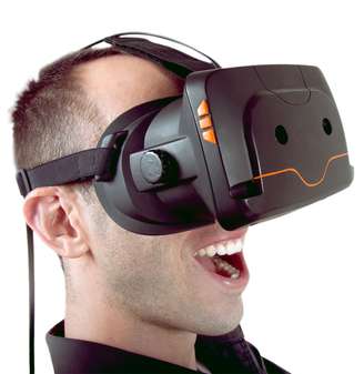 <p>Óculos Totem possui câmeras embutidas, aumentando a experiência de realidade virtual</p>