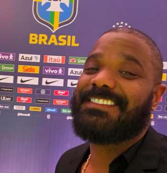 Arlindinho é assaltado e pede ajuda aos seguidores.