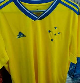 Imagem vazada de nova camisa do Cruzeiro - Redes sociais