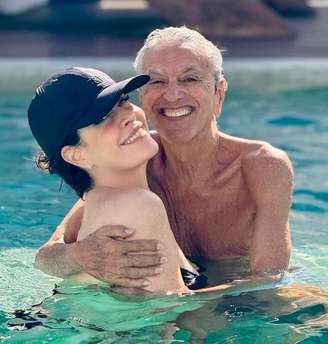 Paula Lavigne celebra os 84 anos de Caetano Veloso