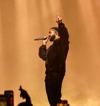 Quem curte o som do rapper Drake pode desistir de um dia vê-lo no Rock in Rio. O empresário Roberto Medina, dono do festival, disse que ele está banido do evento.