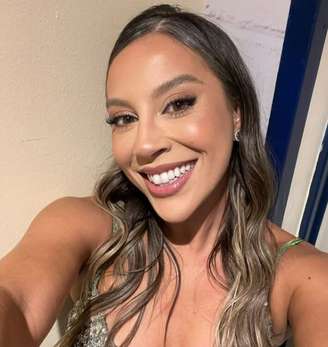 Renata fala sobre divisão do prêmio com a dupla Eva.