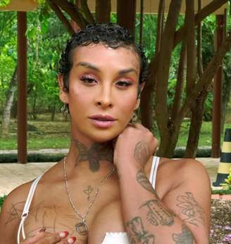 Linn da Quebrada retorna aos palcos após pausa para cuidar da saúde mental