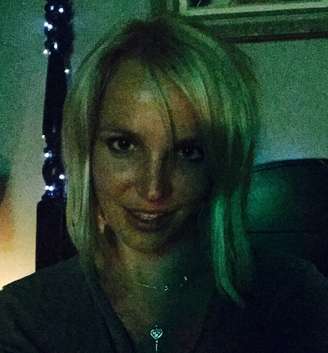 Britney Spears adota novo corte de cabelo com fios mais curtos