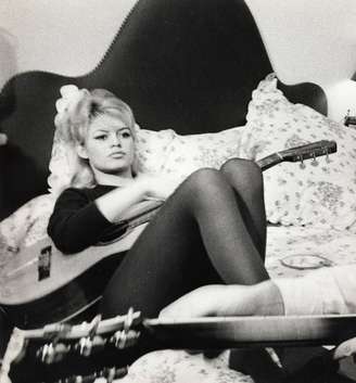 Em cena de 'E Deus Criou a Mulher', Brigitte dançava mambo de forma apaixonada e provocativa, ato que provocou um escândalo