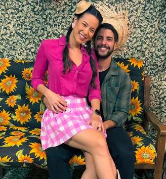 Camila Kashiura e Miguel Filpi, vencedores da segunda temporada do Ilhados Com a Sogra, da Netflix, anunciaram que a relação dos dois chegou ao fim.