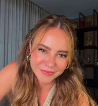 Paolla Oliveira em frame de vídeo publicado no Instagram