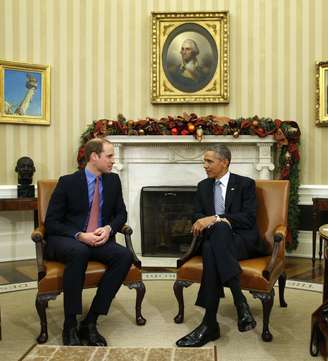 O príncipe William e o presidente Barack Obama durante encontro no Salão Oval, na Casa Branca, em Washington