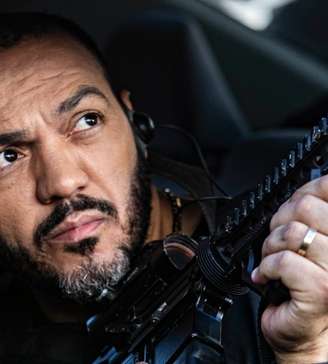 Cantor e ator Belo caracterizado como personagem Paulista, da série "Arcanjo Renegado", produzida pelo Globoplay