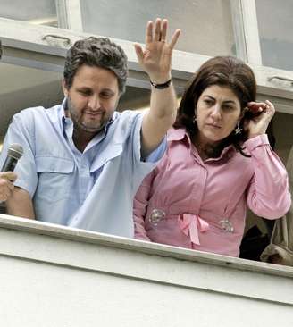 Ex-governadores do RJ Garotinho e Rosinha
10/05/2006
REUTERS/Sergio Moraes