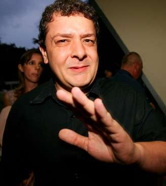 Relatório da CPMI pediu que Lulinha fosse indiciado, mas o texto foi rejeitado em votação.