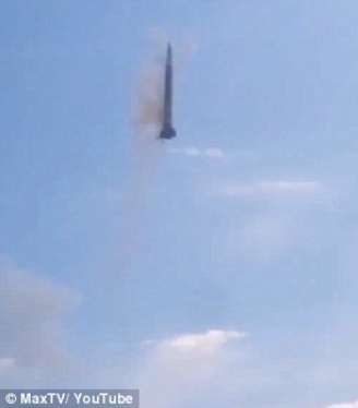Míssil russo tem lançamento errado, cai e causa explosão 