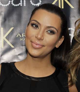 <p>Kim Kardashian deu à luz uma menina no sábado (15)</p>
