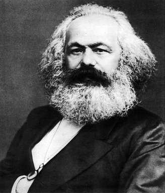Karl Marx denunciava que o capitalismo beneficiava poucas pessoas; autor chegou a prever o fim do sistema