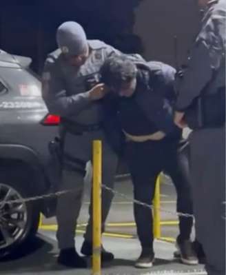 Deputado foi detido após um disparo de arma de fogo
