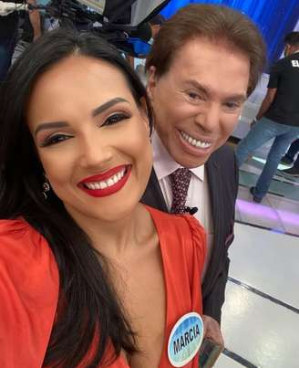 Márcia Dantas ao lado do ex-patrão Silvio Santos