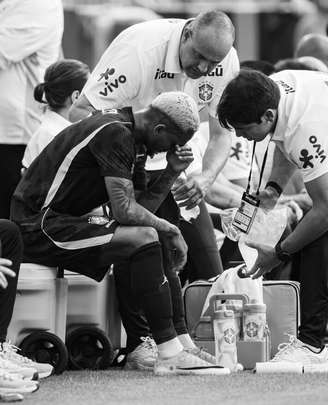 Wesley se pronuncia após corte da Copa: ‘Não é o fim do sonho, apenas um capítulo da minha história’.