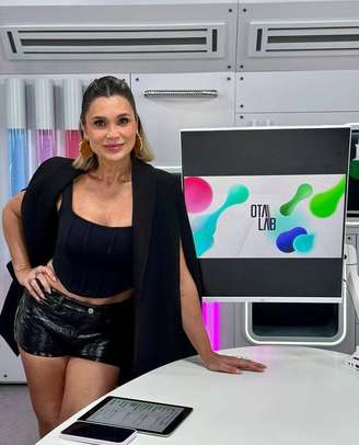 Flávia Alessandra foi entrevistada no 'Otalab'