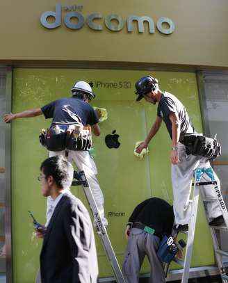 <p>No Japão, iPhone 5S e iPhone 5C estrearam parceria da Apple com a DoCoMo, maior operadora do país</p>