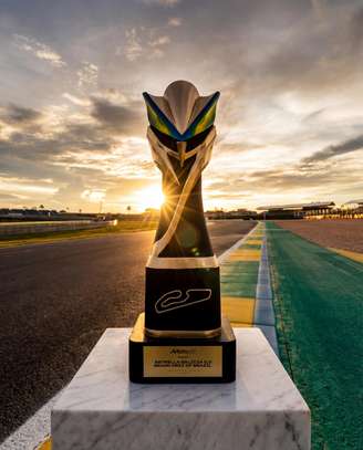 Troféu do GP do Brasil é inspirado no cerrado goiano
