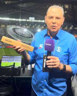 Luis Roberto, narrador da TV Globo, antes de confronto entre Cruzeiro e Flamengo, no Mineirão