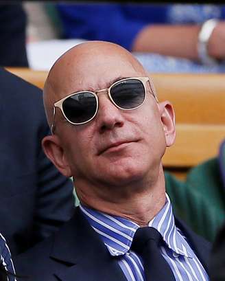 Presidente da Amazon, Jeff Bezos, assiste a torneio de tênis de Winbledon, em Londres. 14/7/2019 REUTERS/Andrew Couldridge 