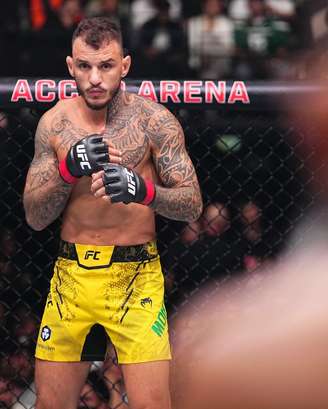 Renato Moicano venceu luta principal do UFC Paris 