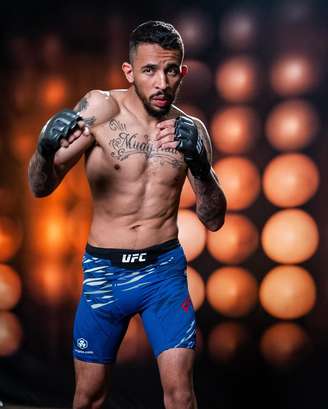 Carlos Prates defende invencibilidade no UFC neste sábado 