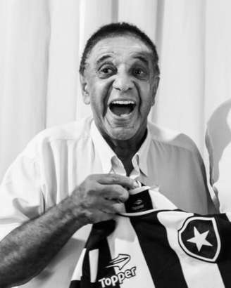 Agnaldo Timóteo (Foto: Reprodução/Twitter/Botafogo)