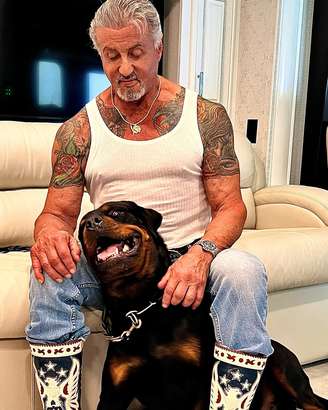 Stallone queria ter mais um animal de estimação, agora da raça Rottweiler, para proteção da família, mas a esposa não quis saber de outro bicho em casa