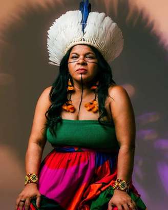 Sônia é uma mulher que se mede pela estatura da sua coragem e pela força da sua voz na defesa dos direitos e da identidade dos povos indígenas